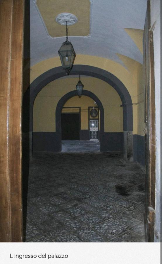 Piccola Maison Nel Centro Di Napoli Екстериор снимка